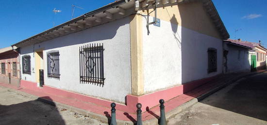 Alquiler de  Chalet pareado en calle Cantarranas, 6