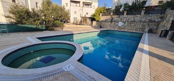 Bodrum Oasis Avm ye yrme mesafesinde site iinde satlk 4 odal dubleks