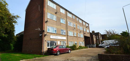 Flat to rent in Hollybank Hill, Sittingbourne, Kent ME10