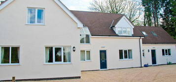 11 bedroom detached house