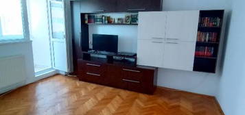 Ultra-central, decomandat, renovat izolat termic, Etaj 4/11 v. stradă