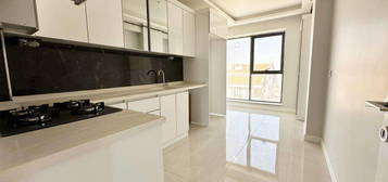 Milenyum'dan 3+1 130m2 3.Kat n Cephe E.Banyolu Sfr Lks Asansrl K.Otoparkl Daireler *