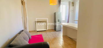 Appartement  à louer, 2 pièces, 1 chambre, 43 m²