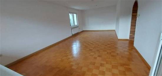 Bad Kissingen - Winkels - MIX-Immobilie = 1 x Gewerbefläche, 3 x Wohnung!
