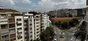 Mithatpaşa Caddesi Üzerinde Küçükyalı'da KİRACISIZ daire...