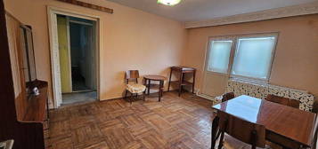 2 camere, Mihai Eminescu,etaj 2