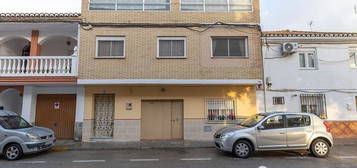 Casa en calle Redonda en Santa Fe