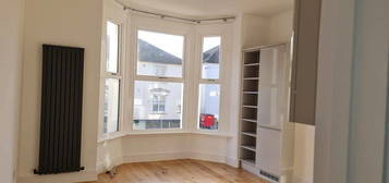 2 bed flat to rent