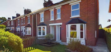 3 bed semi-detached house for sale