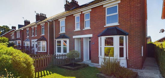 3 bed semi-detached house for sale