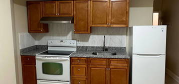 4 S 43rd St APT 7, Philadelphia, PA 19104