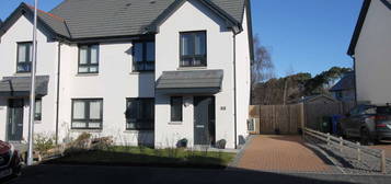 3 bed semi-detached house to rent