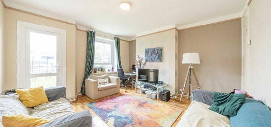 3 bedroom flat to rent