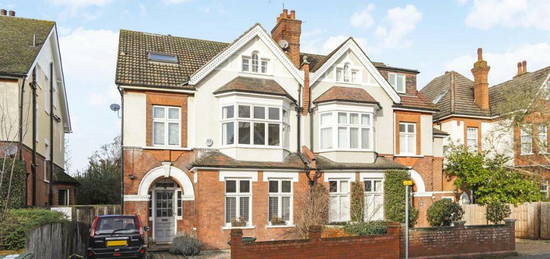 5 bedroom semi-detached house