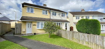 3 bed semi-detached house for sale