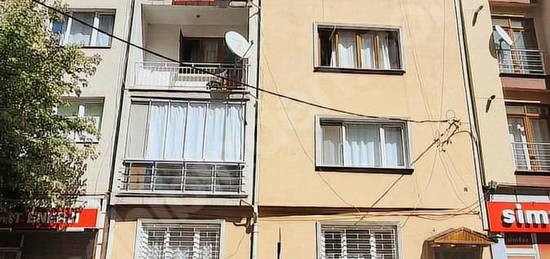 ÇIRAĞAN EMLAK'TAN KIRIM CAD ÜZERİ BAKIMLI 3+1 140 m2 DAİRE