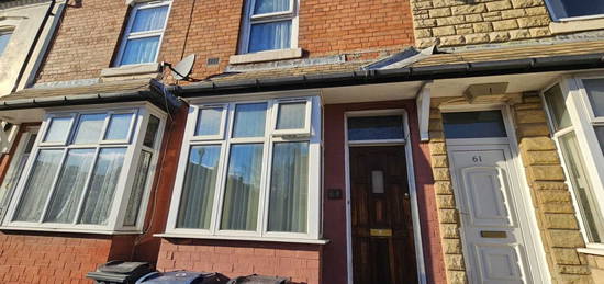 2 bed terraced house for sale