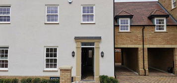 3 bed semi-detached house to rent