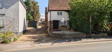 Cottage for sale in New Hythe Lane, Larkfield, Aylesford ME20