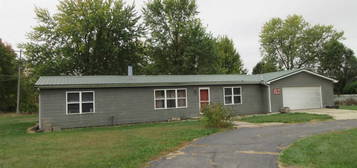 203 W Myrtle Glen Rd, Silver Lake, IN 46982