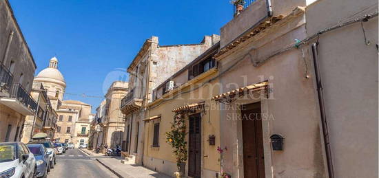 QUARTIERE CROCIFISSO - CASA INDIPENDENTE 90MQ