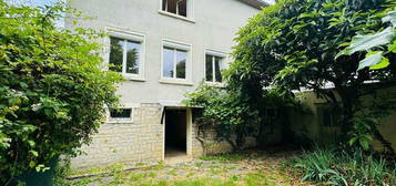 Maison familiale dans un secteur calme et proche des commodités