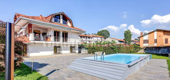 Villa unifamiliare via Sottoronco, Centro, Varallo Pombia