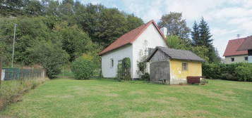 EINFAMILIENHAUS  MIT GROßZÜGIGEM GRUNDSTÜCK