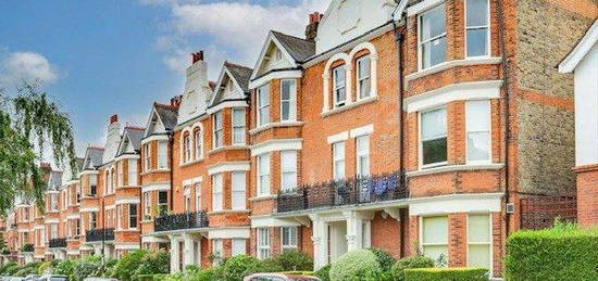 Flat to rent in Antrim Road, London NW3