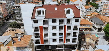 AKAR'DAN ÇARŞI MERKEZE YAKIN 1+1 ASANSÖRLÜ SATILIK DAİRE