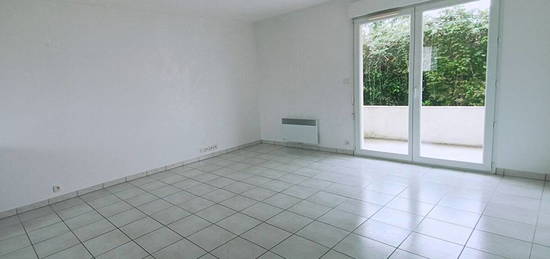 Appartement  à louer, 2 pièces, 1 chambre, 45 m²