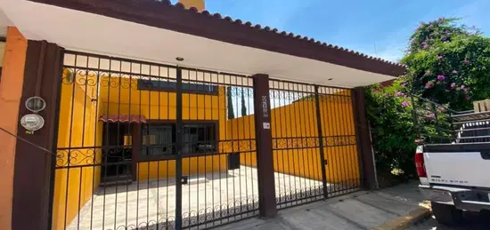 Casa en renta a pie de calle en San Andrés Cholula 