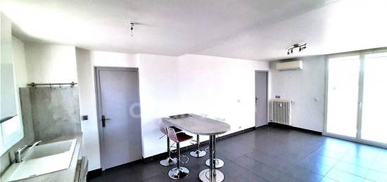 Appartement  à vendre, 3 pièces, 2 chambres, 61 m²