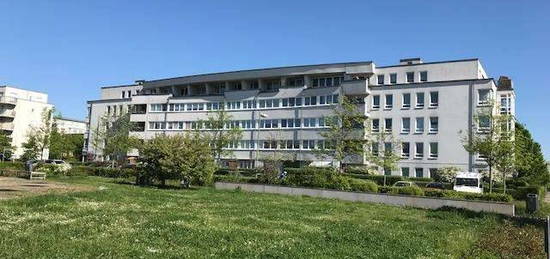 2 Zimmer-Wohnung mit Wannenbad und Wintergarten in Berlin Marzahn zu vermieten