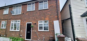 Terraced house to rent in Longfellow Road, Worcester Park KT4