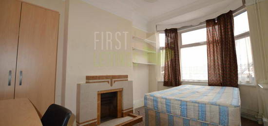 4 bedroom terraced house