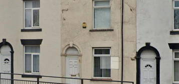 Terraced house to rent in Oldham Road, Shaw, Oldham OL2