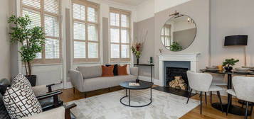 Flat for sale in Kensington Mansions, London SW5