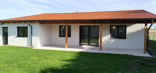 Bungalow 104 m² mit schönem Garten