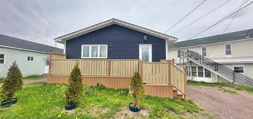 29 Circular Road, Botwood, NL A0H1E0