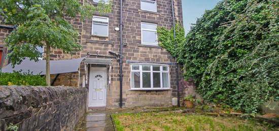 Property to rent in Back Lane, Yeadon, Leeds LS19