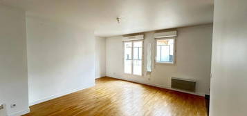 Appartement  à louer, 3 pièces, 2 chambres, 59 m²