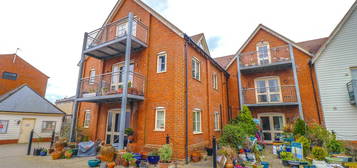 Flat to rent in Walter Radcliffe Road, Lower Wivenhoe CO7