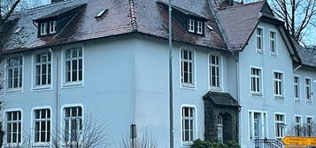 Mehrfamilienhaus mit Gewerbeteil