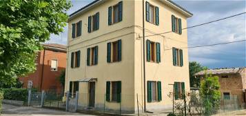 Villa bifamiliare, buono stato, 255 m², Baggiovara, Modena