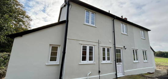 4 bed detached house to rent