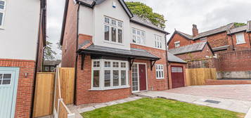 4 bedroom detached house