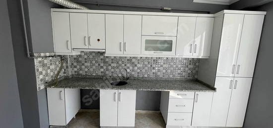 Espark Karşısı Kiralık Asansörlü Ara Kat Bakımlı 3+1 Daire