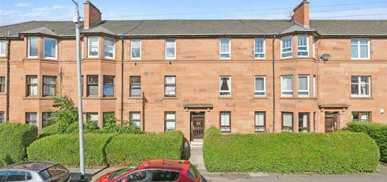 3 bedroom flat for sale