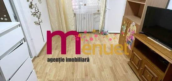 Apartament 2 camere,str.Alunisului, etaj 1